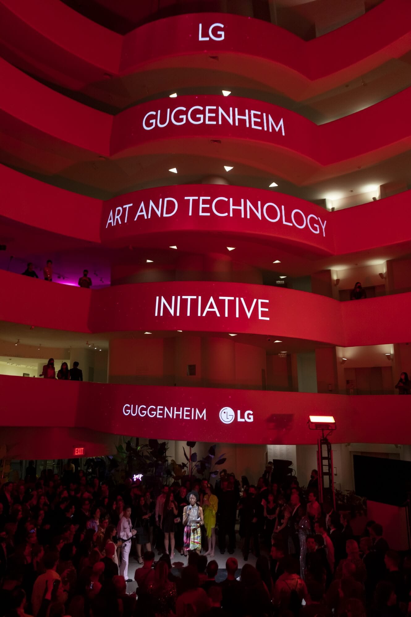 LG partners with Guggenheim Museum to promote brand, support artists. LG와 구겐하임, 현대 미술과 기술의 만남, 발족 행사 전경