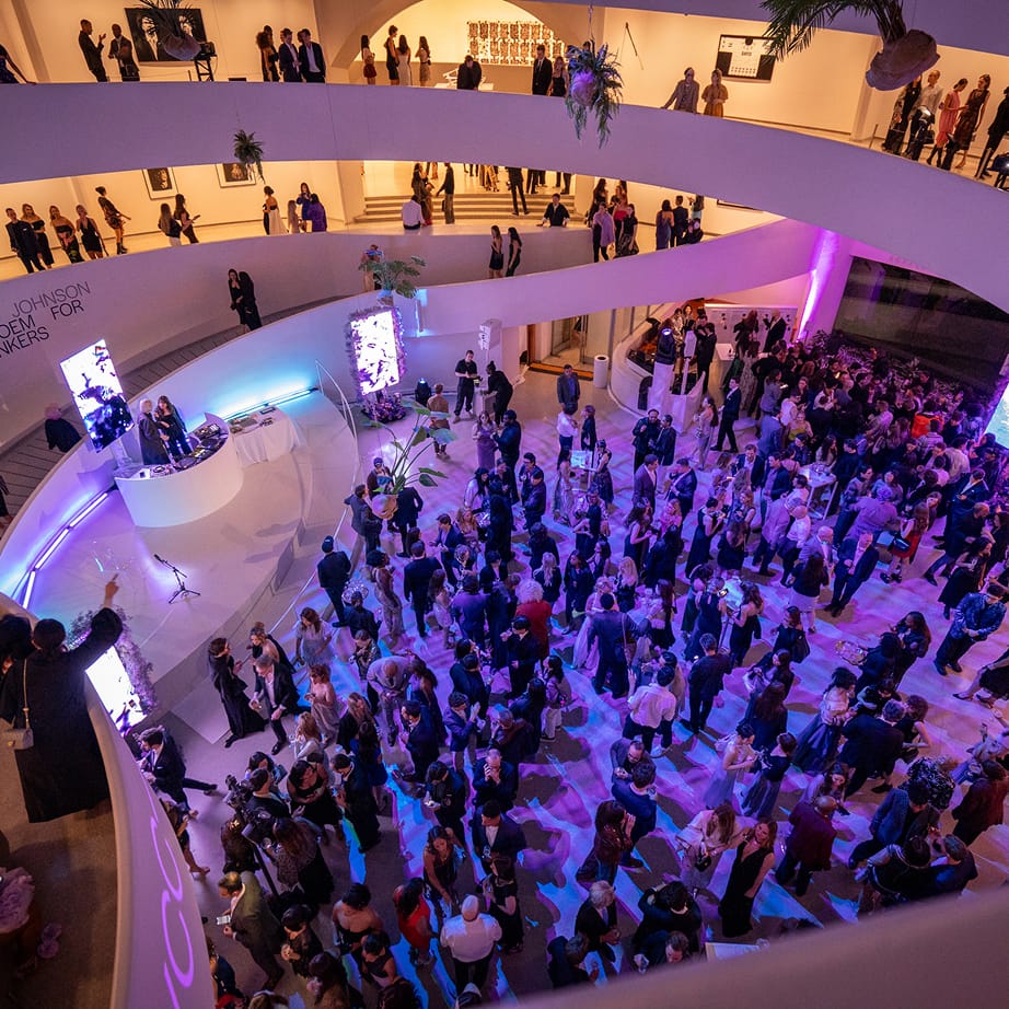 어워드 수상 축하 세리머니 현장