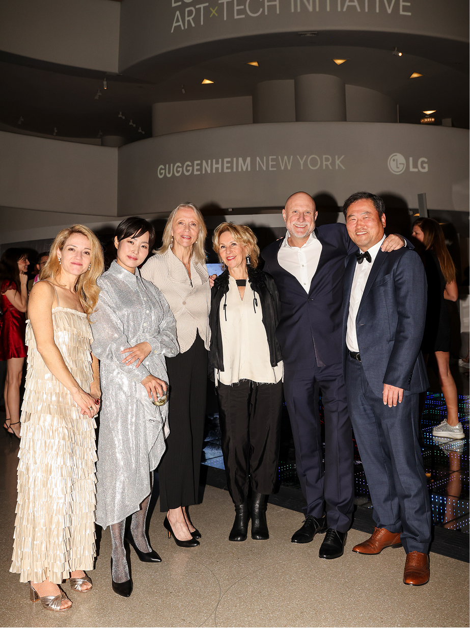 Attendees posing for a commemorative photo at the 2026 LG Guggenheim Award celebration